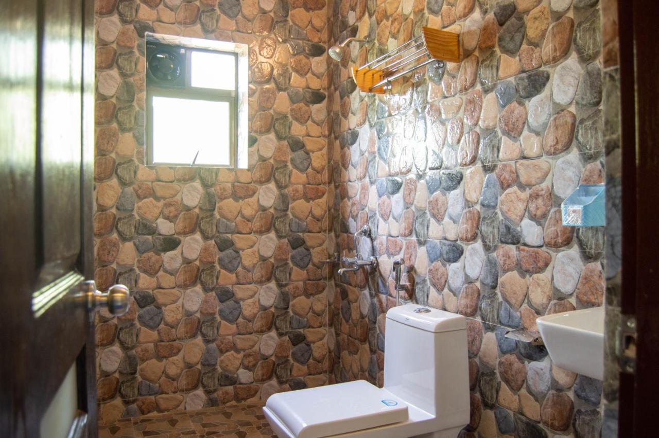 Green Nest Hostel, Baga- North Goa アーポラ エクステリア 写真