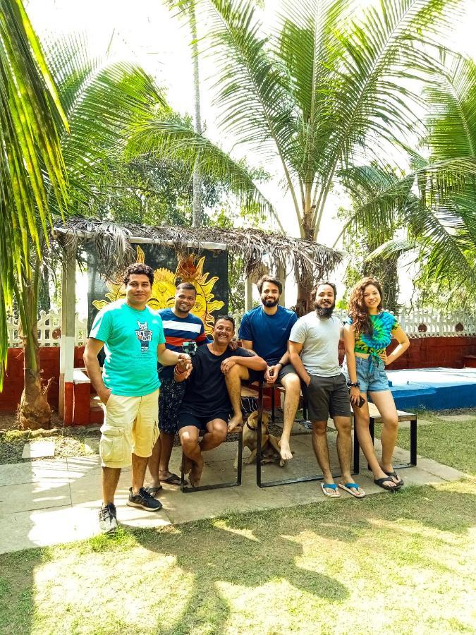 Green Nest Hostel, Baga- North Goa アーポラ エクステリア 写真