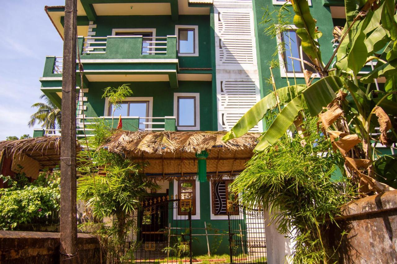 Green Nest Hostel, Baga- North Goa アーポラ エクステリア 写真