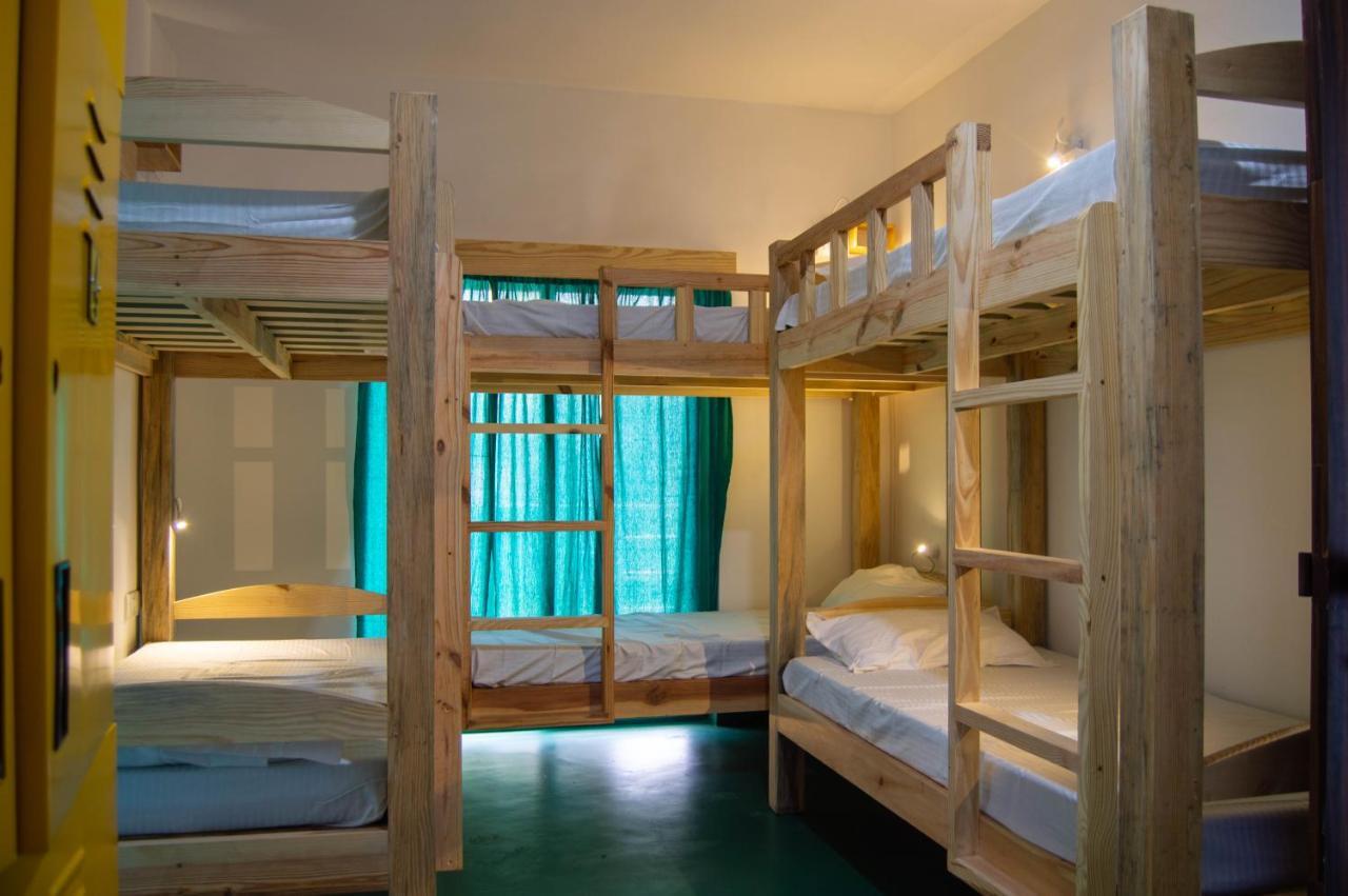 Green Nest Hostel, Baga- North Goa アーポラ エクステリア 写真